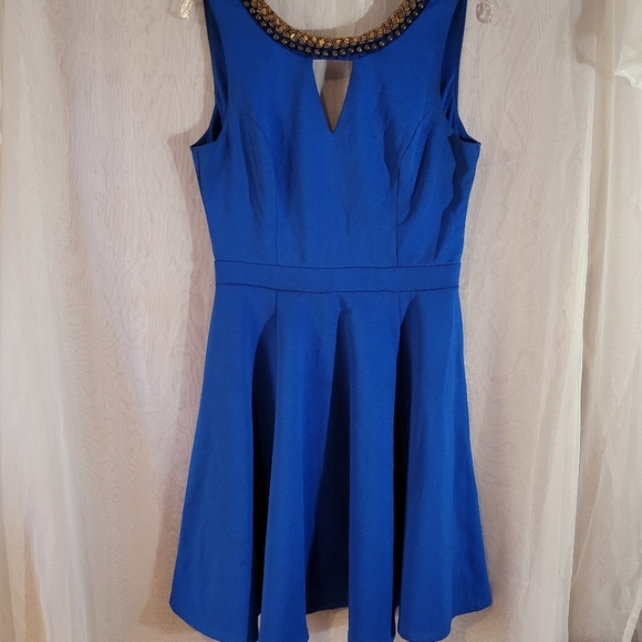 blue mid length dress - Picture 2 of 8